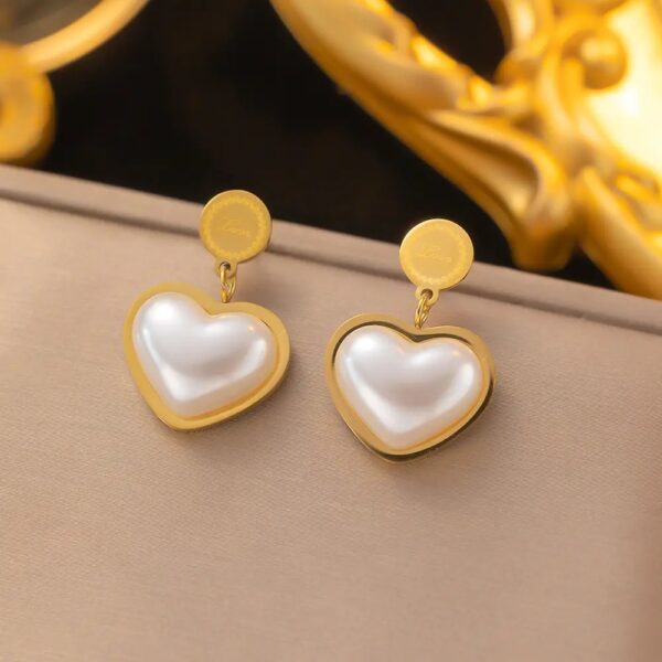 طقم القلوب اللؤلؤية