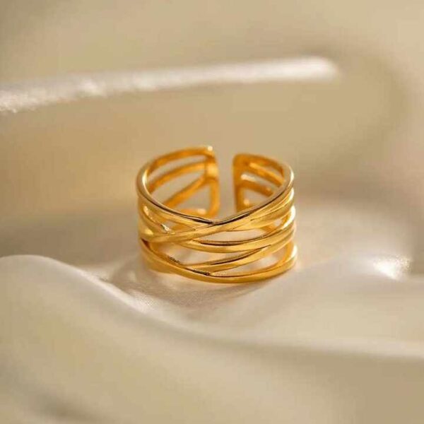 خاتم الشرائط الذهبية