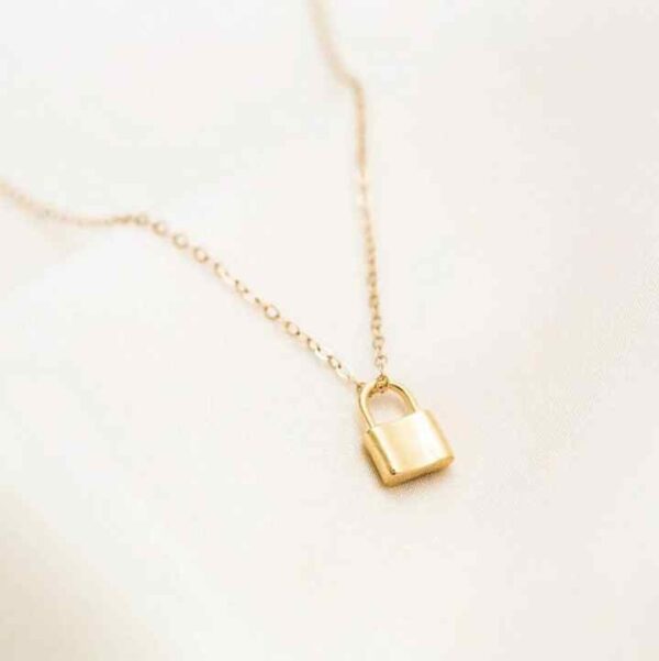 خلخال القفل البسيط