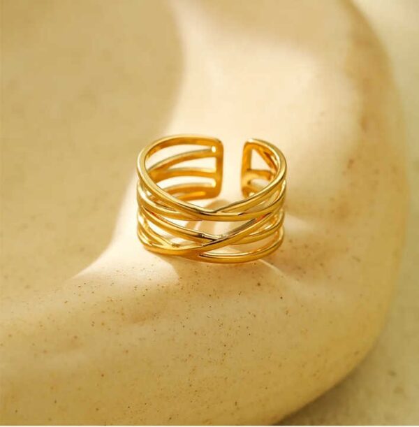 خاتم الشرائط الذهبية