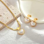 طقم القلوب اللؤلؤية