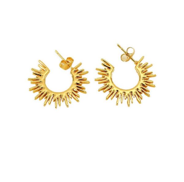 اقراط الشمس المشرقة