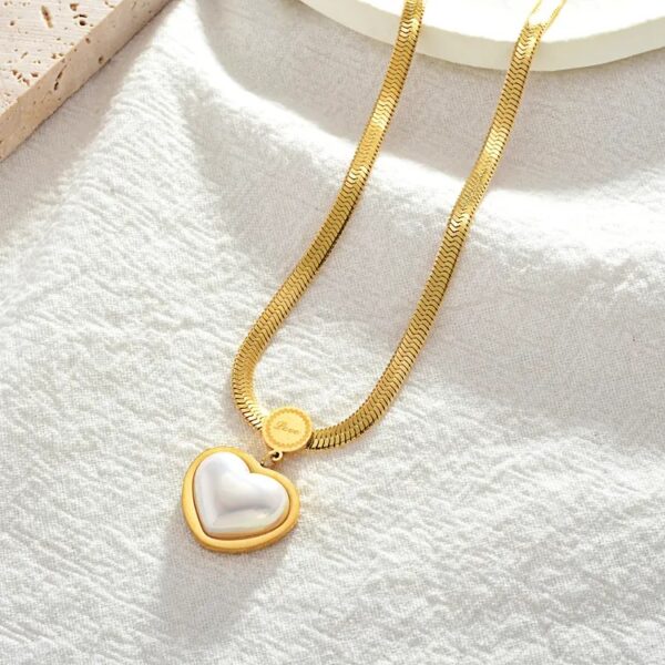 طقم القلوب اللؤلؤية