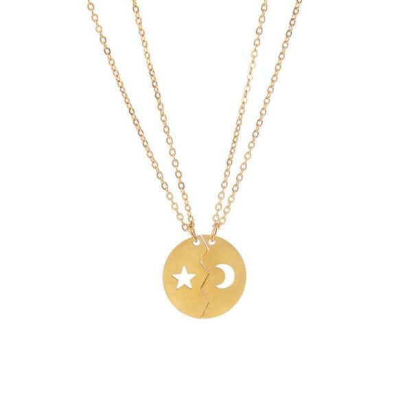 قلادة النجمة والقمر