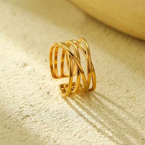 خاتم الشرائط الذهبية