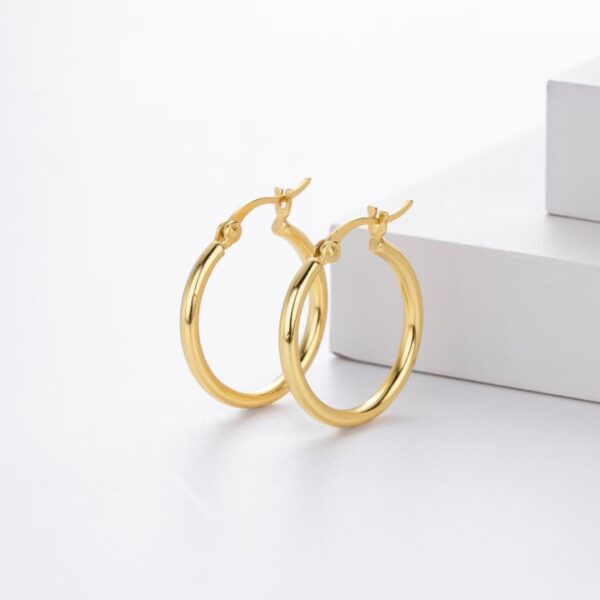 اقراط الكلاسيك